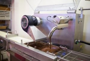 チョコレート専門店　エンローバー　チョコレートコーティング